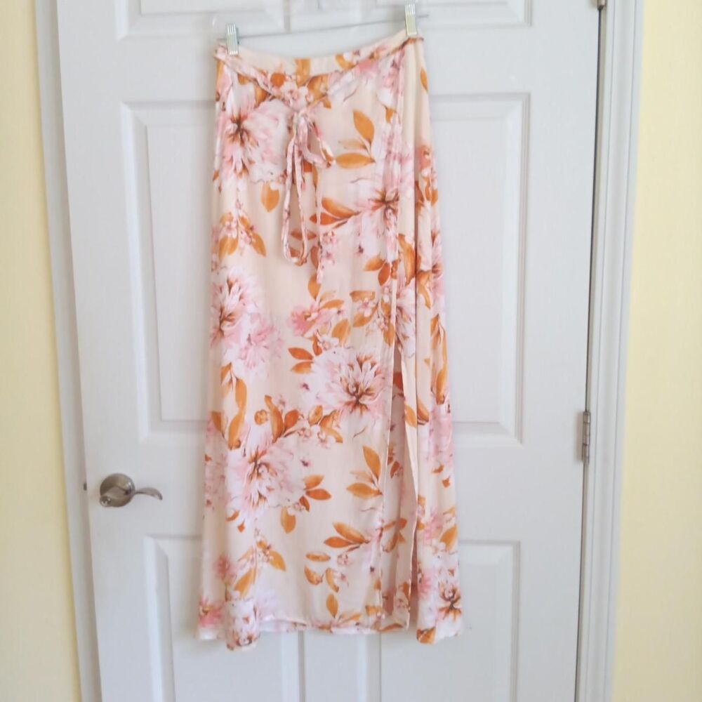 Charlotte Russe floral maxi skirt Size M